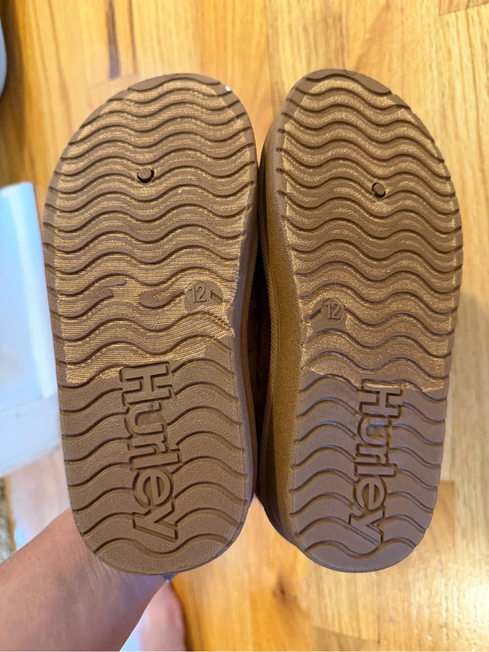 Hurley slip slippers